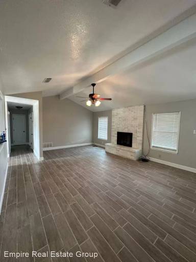 Main picture of 411 Crenshaw Dr