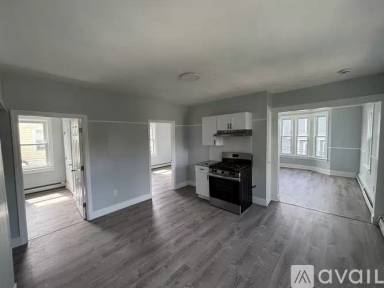 Main picture of 10 Oneil St