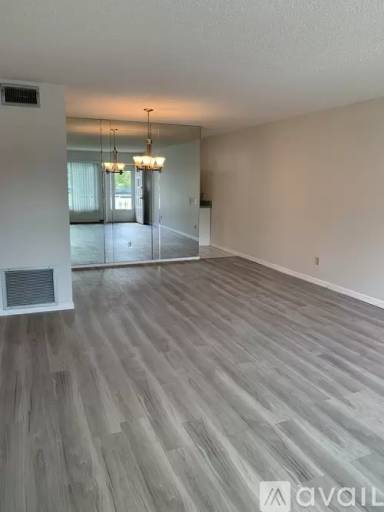 Main picture of 2428 Columbia Dr