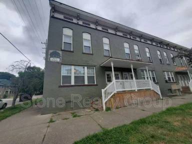 Main picture of 502 1/2 S 5th St