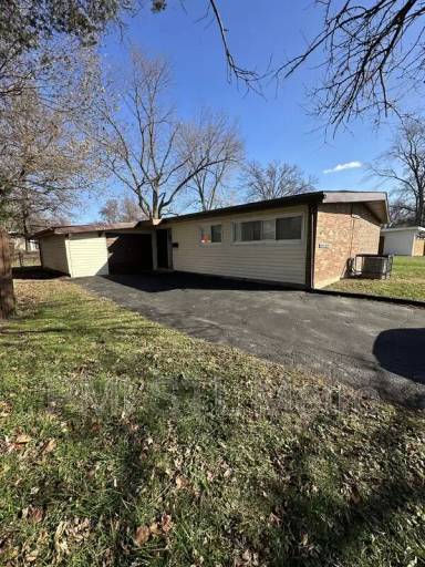 Main picture of 8439 Alder Ave