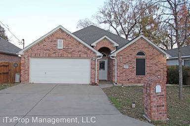 Main picture of 232 Adolphus Ave