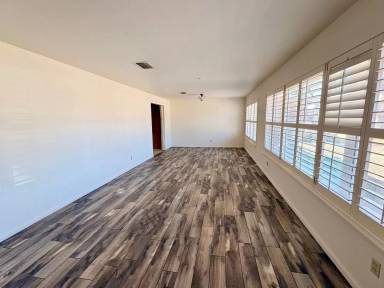 Main picture of 211 E Alto Dr