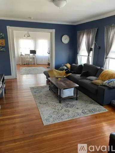 Main picture of 460 East Ave