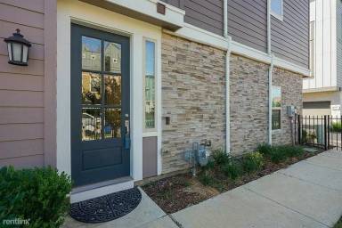 Main picture of 5876 Orion Pl