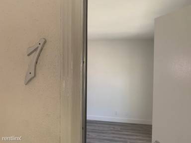 Main picture of 10554 National Blvd