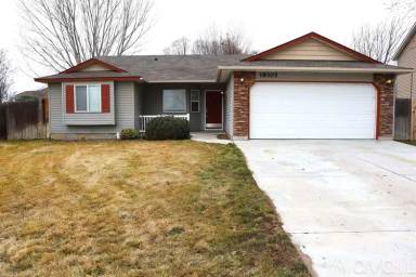Main picture of 18303 Admiral Way