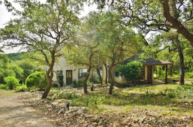Main picture of 1018 Victoria Ln