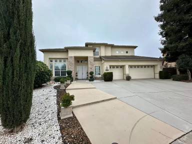 Main picture of 5701 W Country Ave
