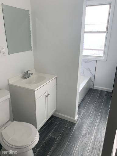 Main picture of 17 Evergreen Ave