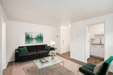 Main picture of 120 W Elizabeth St