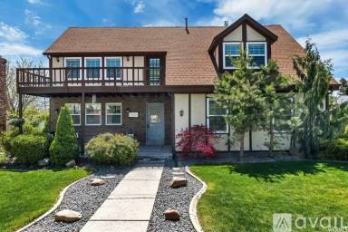 Main picture of 2249 W Moor Ln