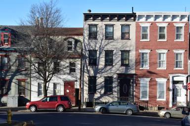 Main picture of 621 Ferry St