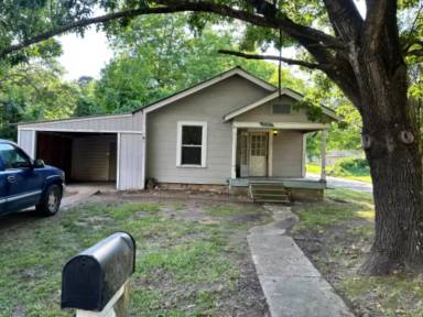 Main picture of 3223 Pecan St