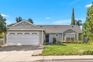 Main picture of 5271 Leon St