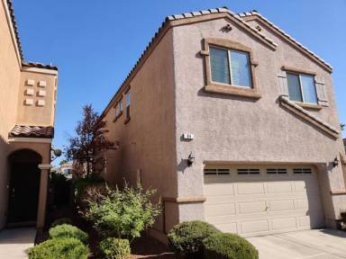 Main picture of 84 Sertata Ct
