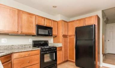 Main picture of 1722 Portugal St