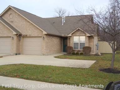 Main picture of 2211 Shamrock Ln