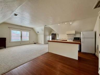 Main picture of 3415 Locust St