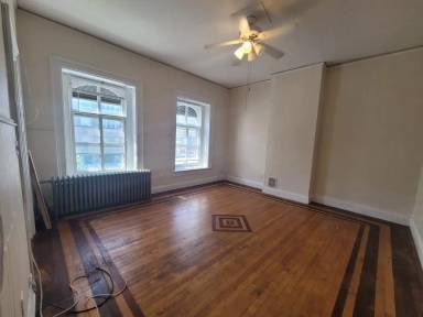 Main picture of 706 E Juneau Ave