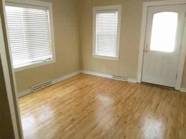 Main picture of 6013 W Stevenson St