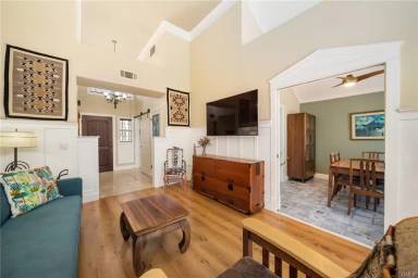 Main picture of 1279 Descanso St