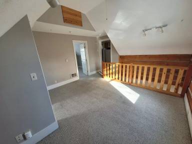 Main picture of 406 S 10th St