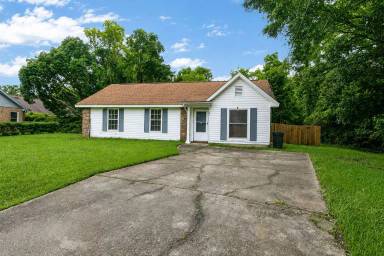 Main picture of 8126 Crystal Wells Pl