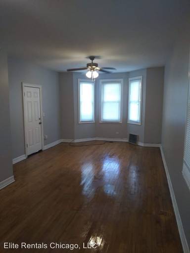 Main picture of 8008 S Escanaba Ave