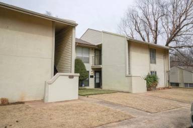 Main picture of 833 Cardinal Creek Blvd