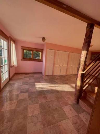 Main picture of 222 4 St