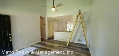 Main picture of 3708 Locust Ave