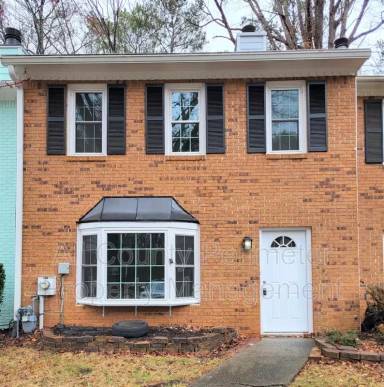 Main picture of 2752 Northwood Ct SW