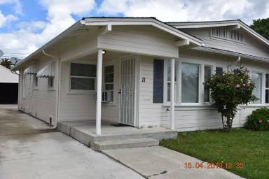 Main picture of 11 E Geary St