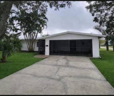 Main picture of 2913 Bayeux Ave