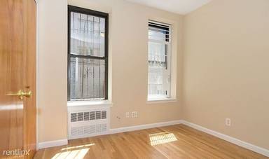 Main picture of 444 East 81st St