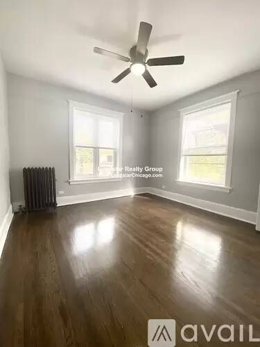 Main picture of 1251 W Rosemont Ave