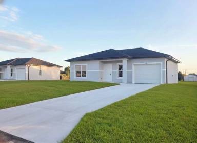 Main picture of 4107 19th St SW