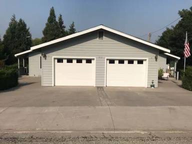Main picture of 609 S A St