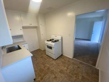 Main picture of 2110 Aviation Way