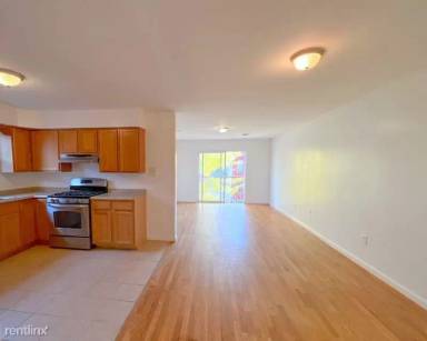 Main picture of 121 Van Horne St