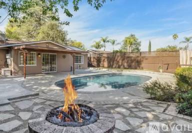 Main picture of 6308 Glide Ave