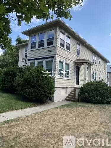 Main picture of 162 Washington St