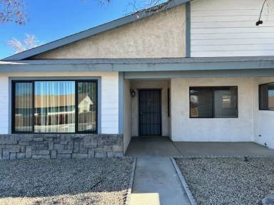Main picture of 442 S Desert Candles St