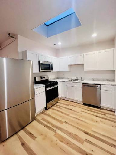 Main picture of 2651 W North Ave
