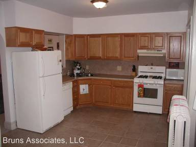 Main picture of 108 2nd St
