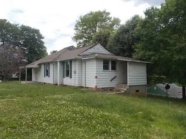 Main picture of 38 Fieldcrest Dr