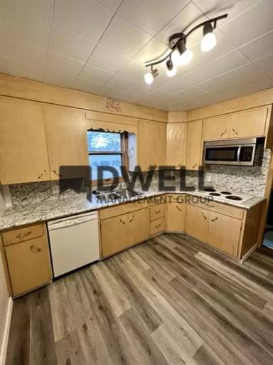 Main picture of 403 10th St NW