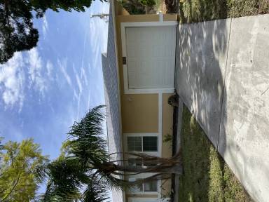 Main picture of 2505 NE 22nd Pl