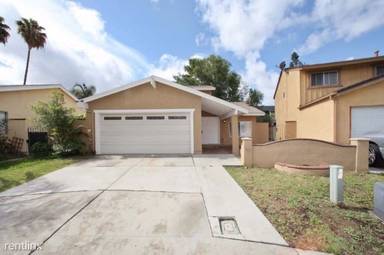 Main picture of 270 Avenida de Suerte